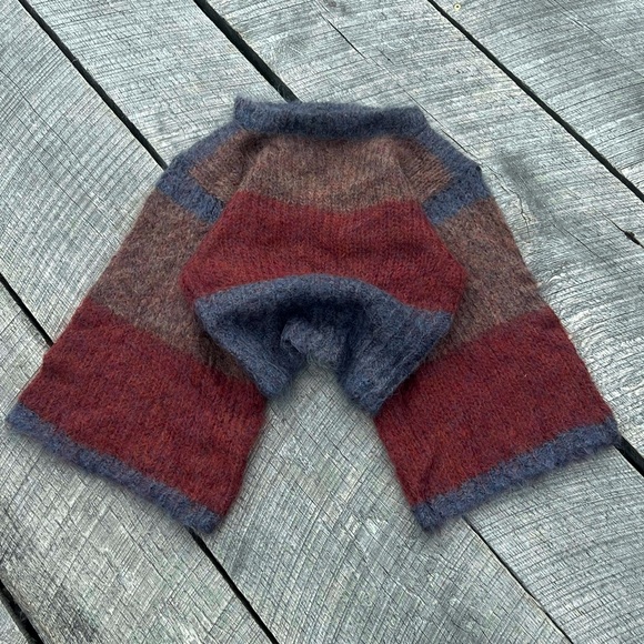Vintage 70s Mohair Blend Bell Sleeve Cropped Sweater